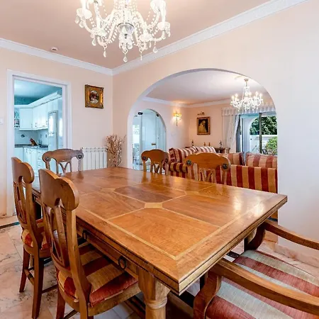 With Pool In The Heart Of Pueblo Villa Mijas