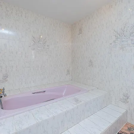 With Pool In The Heart Of Pueblo Villa