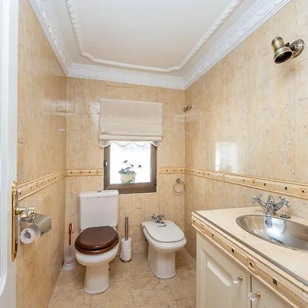 With Pool In The Heart Of Pueblo Villa *